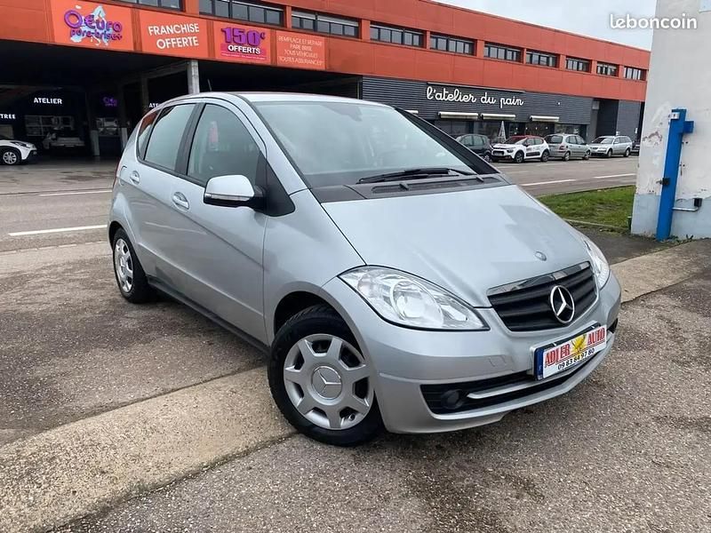 Gris Occasion 2009 Mercedes A150 Classic Berline | 4 790 € - Image 1/4