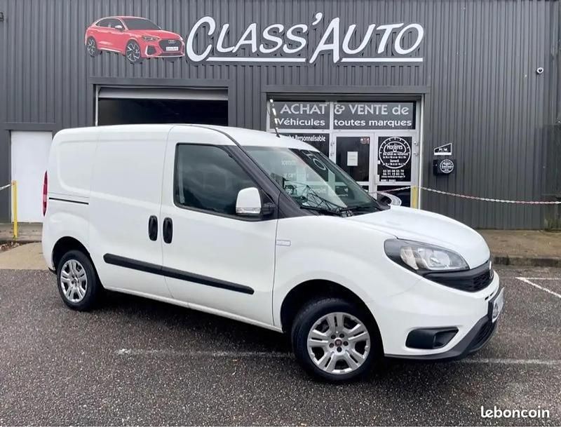 Blanc Utilisé 2019 Fiat Doblò Monospace | 9 990 € (Prix assez cher) - Image 1/4