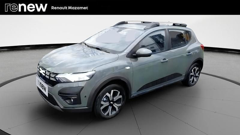 Gris Utilisé 2024 Dacia Sandero Expression Citadine | 16 390 € (Prix juste) - Image 1/4