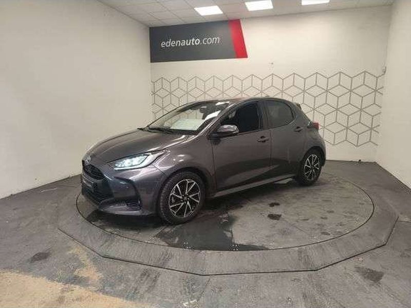 Utilisé 2024 Toyota Yaris Hybrid Design Berline | 22 580 € (Prix juste) - Image 1/1