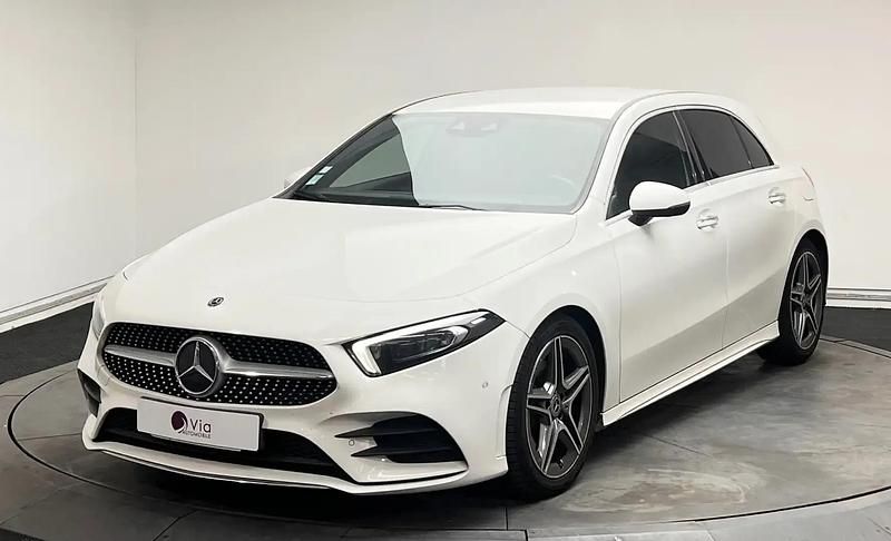 Blanc Utilisé 2018 Mercedes A180 AMG line Berline | 18 790 € (Prix cher) - Image 1/4