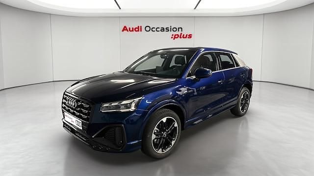 Bleu navarre métallisé Occasion 2025 Audi Q2 S-Line SUV | 36 616 € (Prix assez cher) - Image 1/4