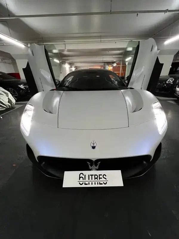 Blanc Utilisé 2023 Maserati MC20 Coupé | 245 900 € - Image 1/4
