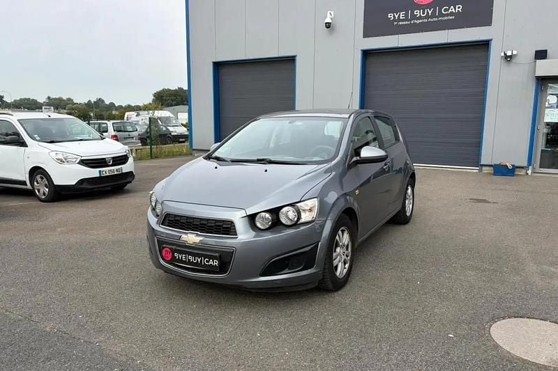 Gris Utilisé 2013 Chevrolet Aveo Berline | 4 990 € - Image 1/4