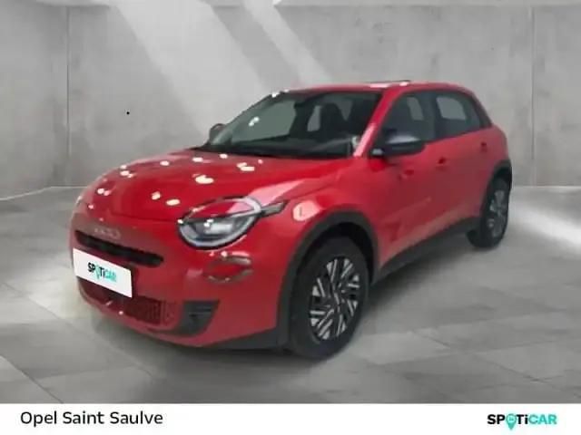 Rouge Occasion 2025 Fiat 600 SUV | 25 990 € (Prix assez cher) - Image 1/4