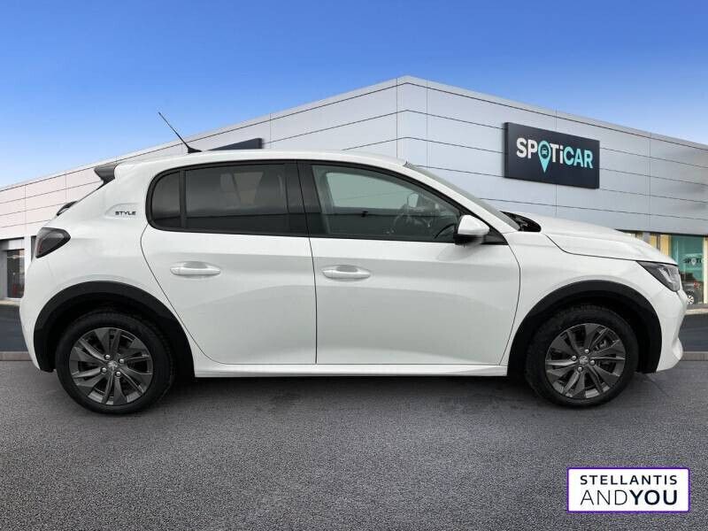 Occasion Peugeot e-208 Style 100 kW (136 ch) 2021 Blanc Citadine