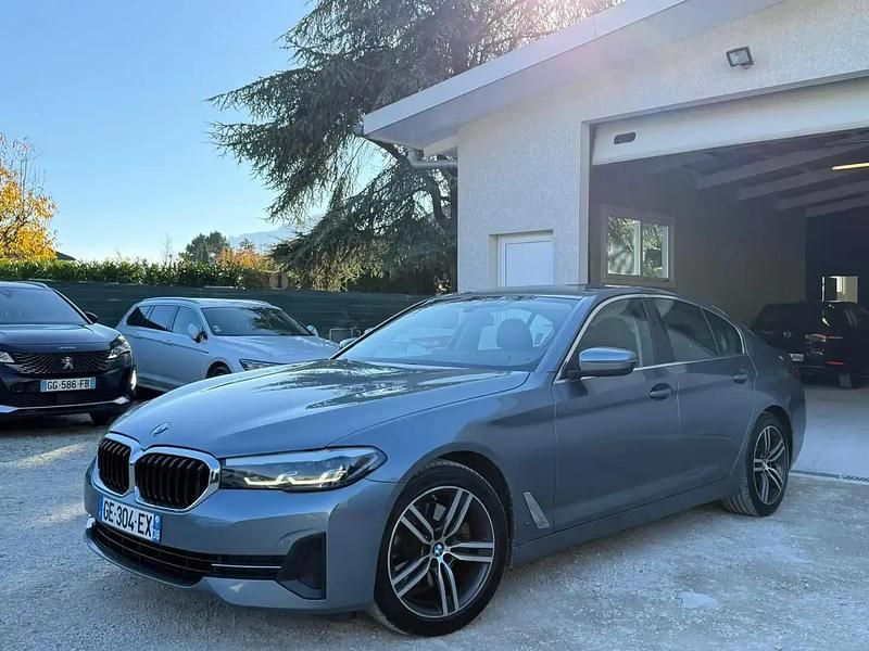 Utilisé 2022 BMW 518 Luxury Line Berline | 19 900 € (Prix juste) - Image 1/4