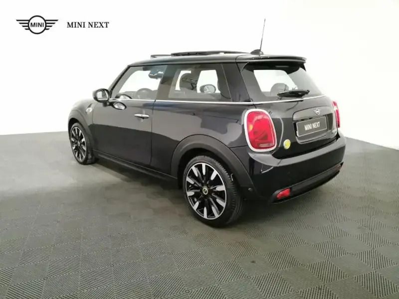 Image 2/4