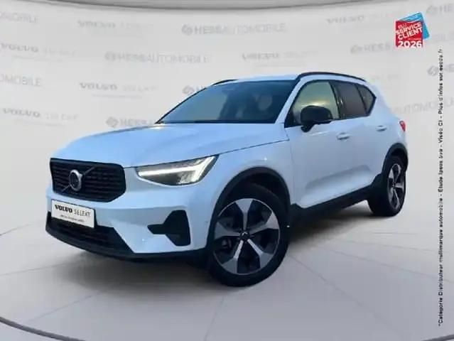 Blanc Occasion 2025 Volvo XC40 Plus SUV | 37 999 € (Prix juste) - Image 1/4