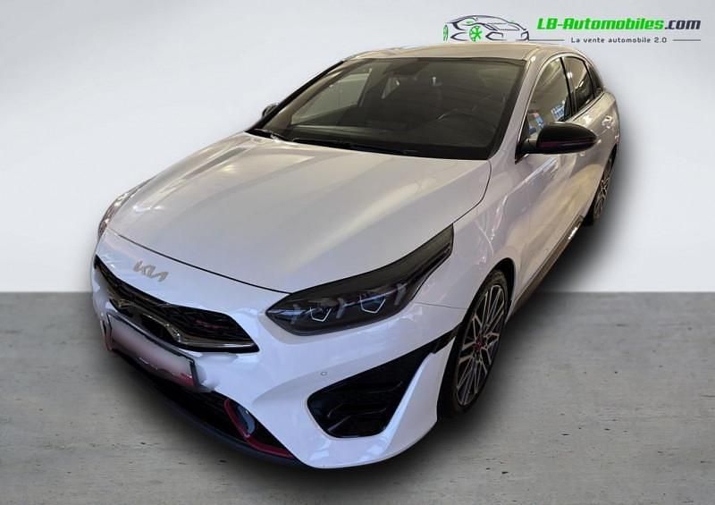 Utilisé 2022 Kia ProCeed 2 Citadine | 31 700 € (Prix juste) - Image 1/4