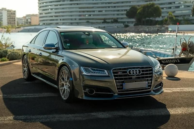 Utilisé 2015 Audi S8 Sport Berline | 49 990 € - Image 1/4