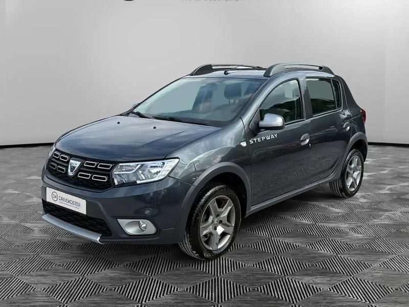 Noir Occasion 2017 Dacia Sandero Stepway Berline | 10 490 € (Prix juste) - Image 1/4
