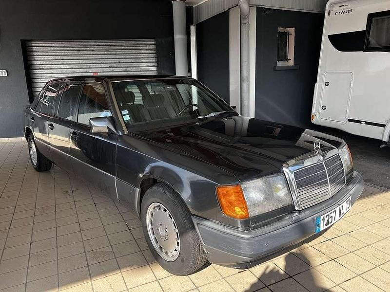 Occasion Mercedes E260 1991 Noir Berline