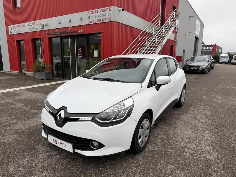 Blanc Occasion 2016 Renault Clio IV Business Berline | 5 000 € (Bon prix) - Image 1/4