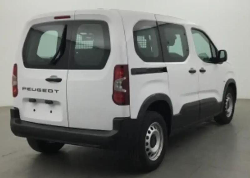 Occasion Peugeot Rifter Active 103 ch (75 kW) 2023 Blanc Monospace