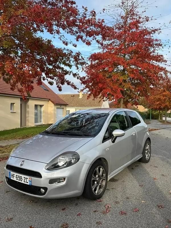 Utilisé 2012 Fiat Punto Easy Citadine | 4 190 € - Image 1/4