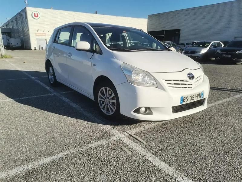 Utilisé 2011 Toyota Verso Executive Monospace | 5 000 € - Image 1/4