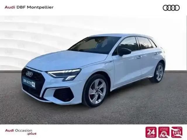 Blanc Occasion 2023 Audi A3 Sport Berline | 31 780 € (Prix assez cher) - Image 1/4