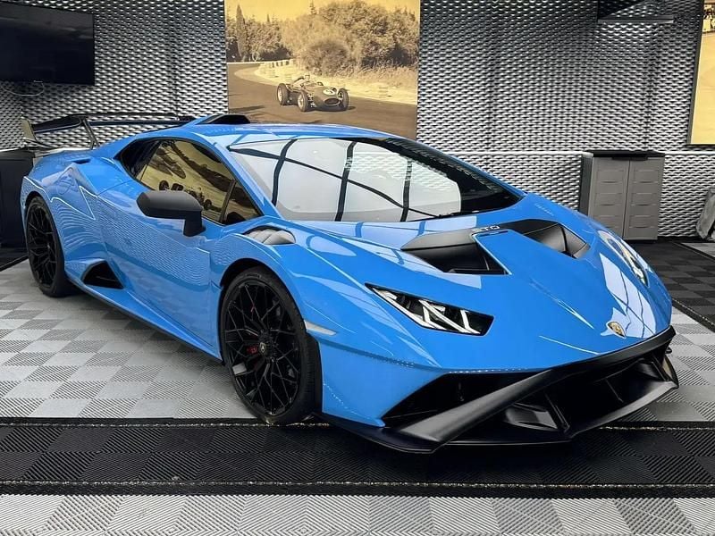 Bleu Utilisé 2023 Lamborghini Huracán Coupé | 328 102 € - Image 1/4