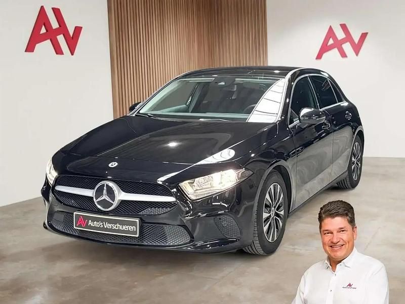 Noir Utilisé 2021 Mercedes A160 Business Berline | 19 990 € (Super prix) - Image 1/4