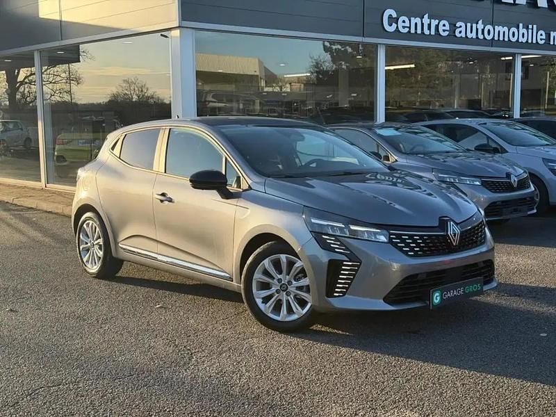 Gris Occasion 2025 Renault Clio V Evolution Berline | 17 990 € (Prix juste) - Image 1/4