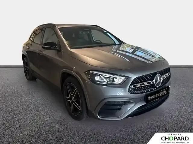 Mountaingrau met. Occasion 2025 Mercedes GLA180 SUV | 55 500 € - Image 1/4