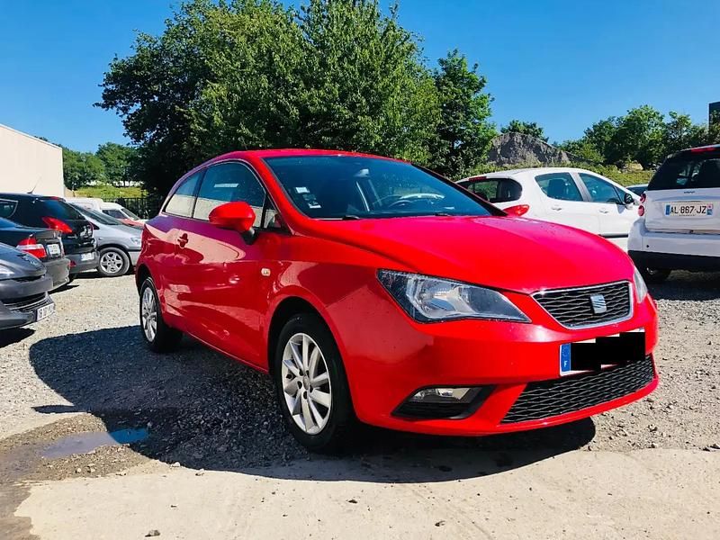 Rouge Occasion 2012 Seat Ibiza Coupé | 5 990 € (Prix juste) - Image 1/4