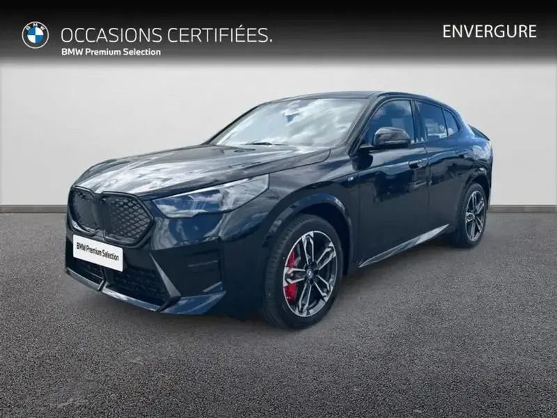 Utilisé 2025 BMW iX2 M Sport SUV | 49 990 € (Prix juste) - Image 1/4