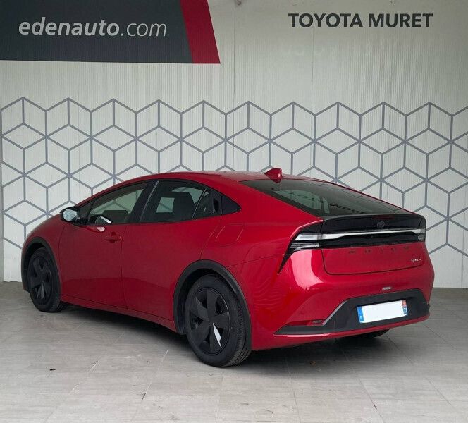 Rouge Utilisé 2024 Toyota Prius Citadine | 36 900 € (Bon prix) - Image 1/4