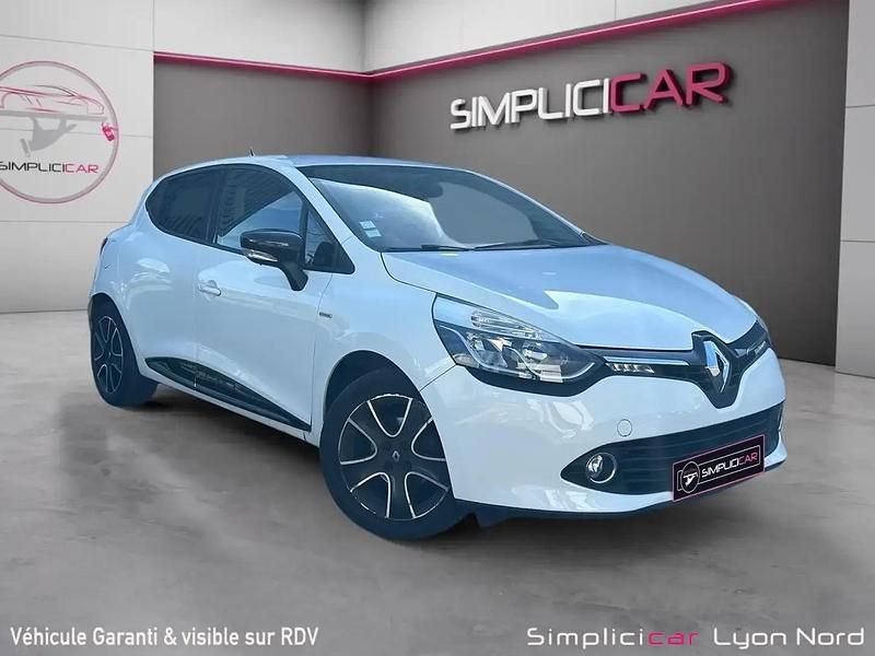 Blanc Utilisé 2015 Renault Clio IV LIMITED | 8 480 € - Image 1/4