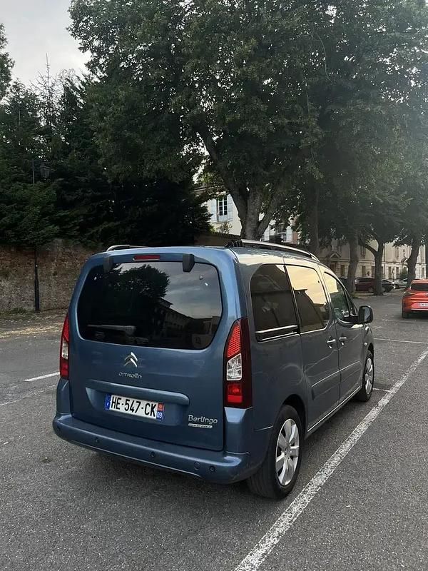 Image 2/4