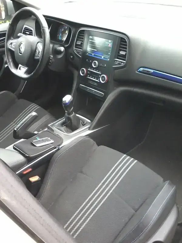 Image 2/4