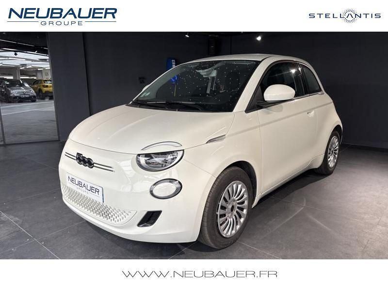 Blanc Utilisé 2022 Fiat 500e Action Berline | 14 970 € (Prix juste) - Image 1/4