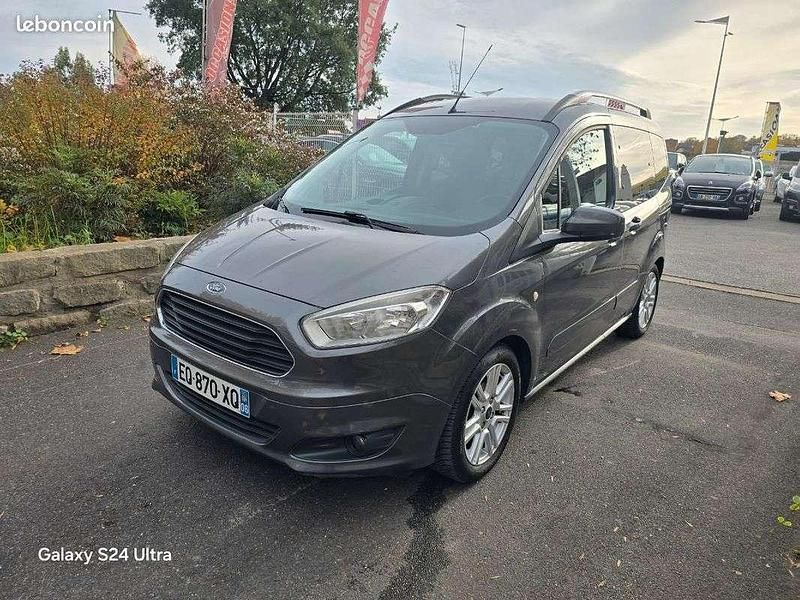 Occasion Ford Tourneo 101 ch (74 kW) 2017 Gris Van
