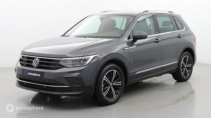 Utilisé 2023 VW Tiguan Match SUV | 37 299 € (Prix juste) - Image 1/4