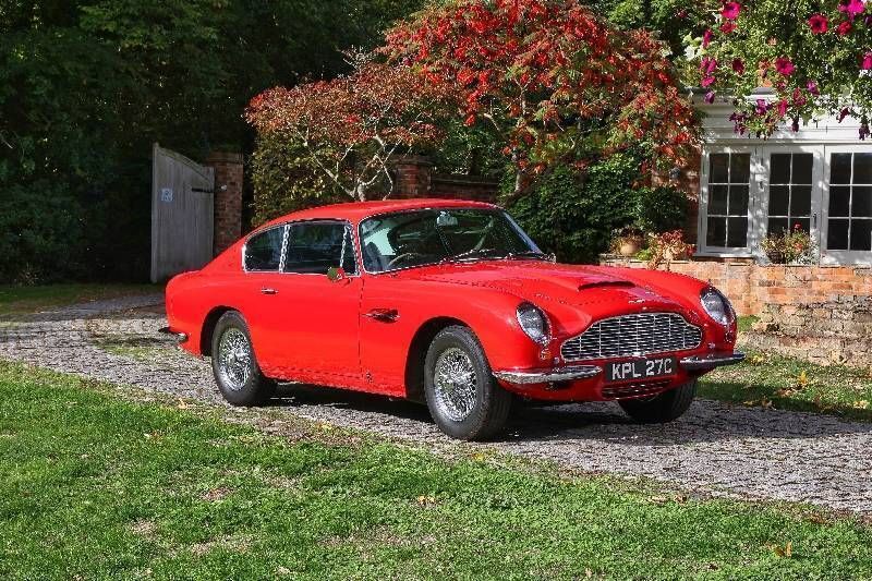 Rouge Utilisé 1965 Aston Martin DB6 Coupé | 298 662 € - Image 1/4