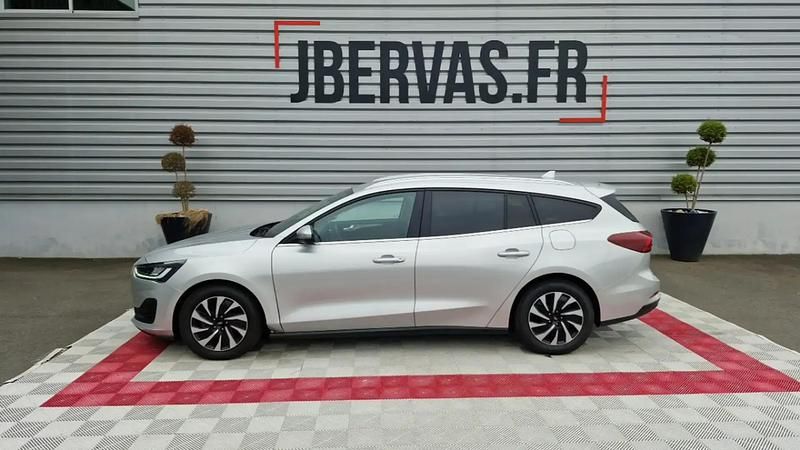 Utilisé 2023 Ford Focus Business Edition Break | 15 599 € (Prix juste) - Image 1/4