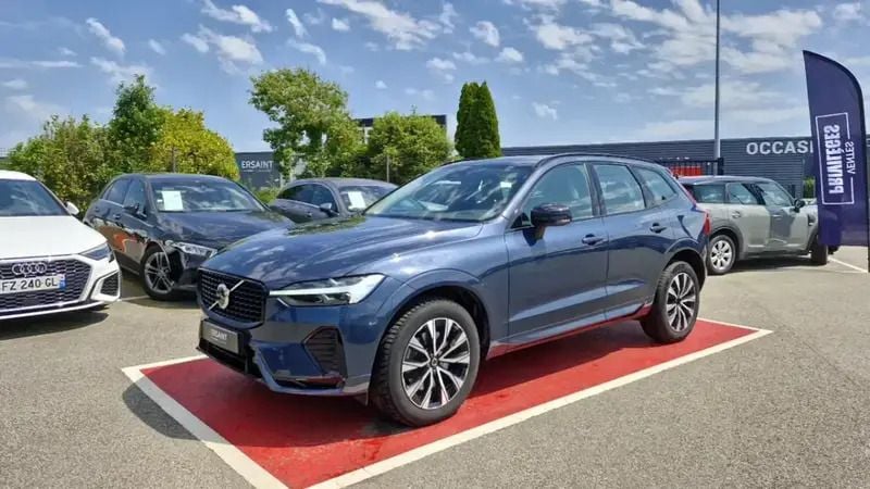 Bleu Utilisé 2022 Volvo XC60 Plus SUV | 36 990 € (Prix juste) - Image 1/4