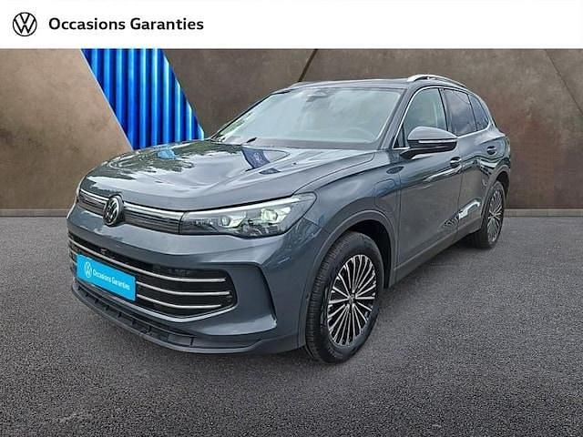 Utilisé 2025 VW Tiguan Elegance SUV | 48 989 € (Super prix) - Image 1/4