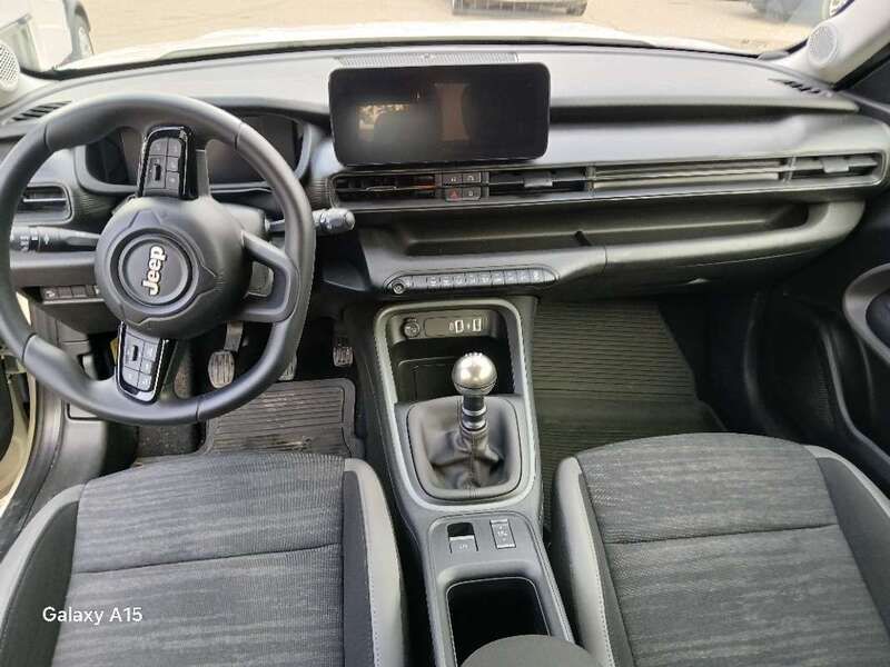 Image 4/4