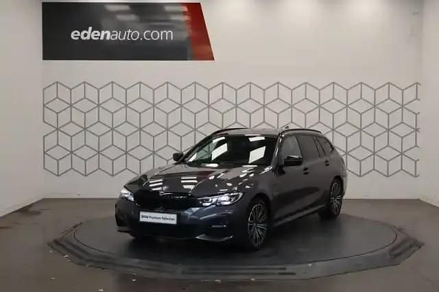 Mineralgrau metallise Utilisé 2022 BMW 320 Comfort Edition Break | 33 990 € (Prix juste) - Image 1/4