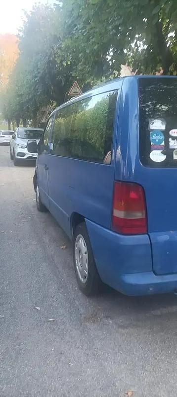 Bleu Utilisé 2001 Mercedes Vito Monospace | 1 800 € - Image 1/4