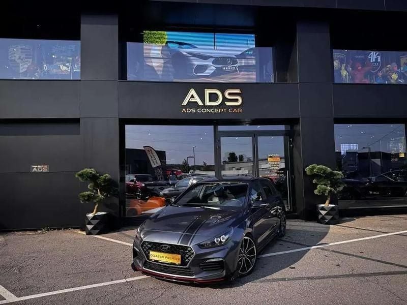 Gris Utilisé 2018 Hyundai i30 Berline | 21 990 € (Prix juste) - Image 1/4