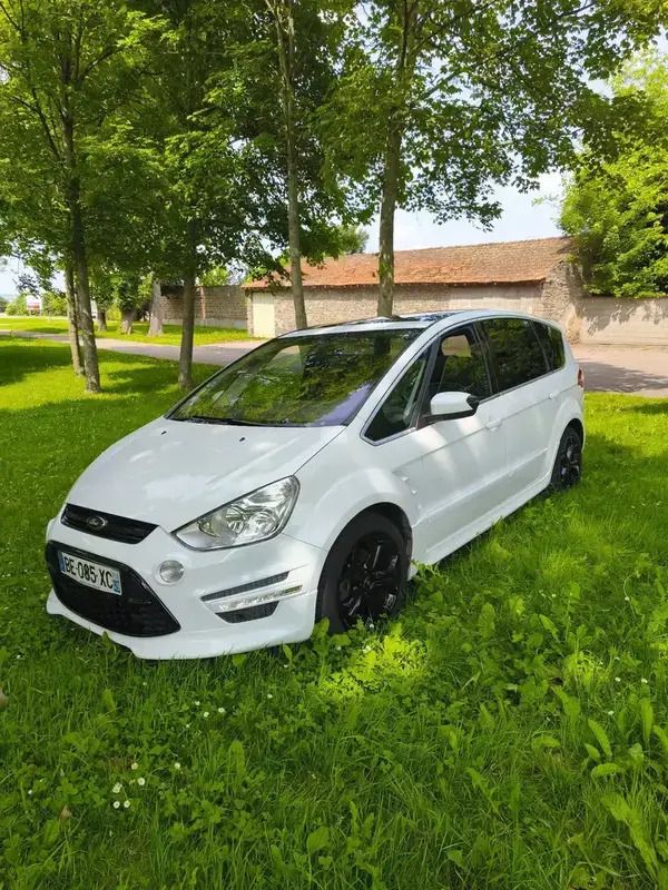Utilisé 2010 Ford S-MAX Titanium Monospace | 8 500 € - Image 1/4