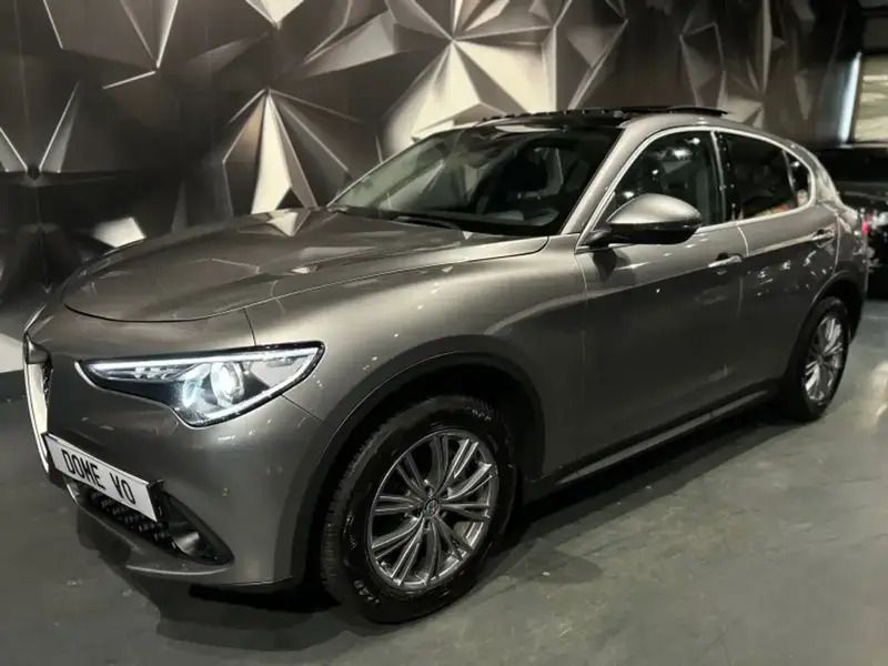 Gris Utilisé 2019 Alfa Romeo Stelvio Executive SUV | 23 690 € (Prix assez cher) - Image 1/4