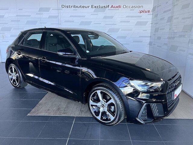 Noir mythe métallisé Utilisé 2024 Audi A1 Sportback S-Line Citadine | 30 990 € (Prix cher) - Image 1/4
