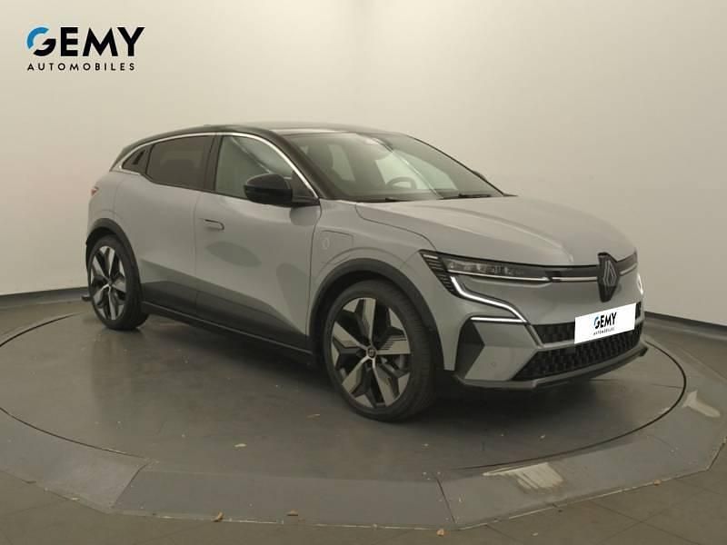 Gris kqj noir gne Occasion 2022 Renault Megane E-Tech Techno Berline | 25 999 € (Prix assez cher) - Image 1/4
