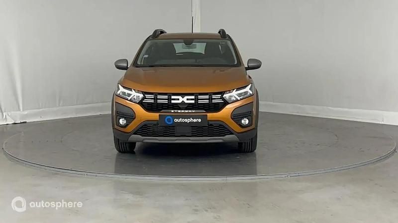 Occasion Dacia Sandero Comfort 102 ch (75 kW) 2023 Orange Berline