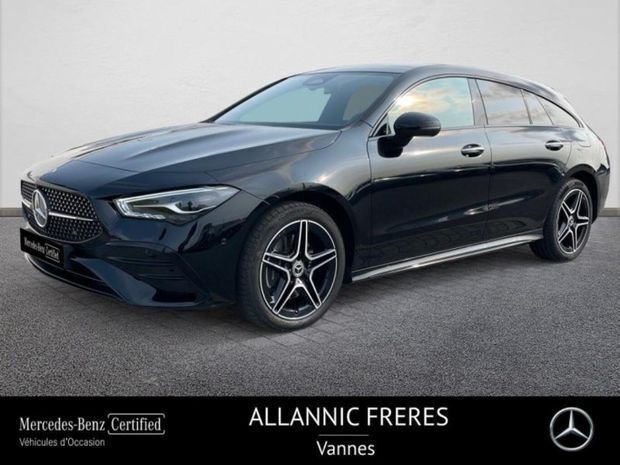 Noir Utilisé 2024 Mercedes CLA250e AMG line Berline | 43 890 € - Image 1/4
