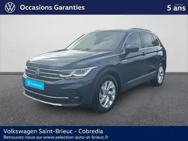 Nightshade blue métallisée Utilisé 2022 VW Tiguan Elegance SUV | 30 580 € (Prix juste) - Image 1/4